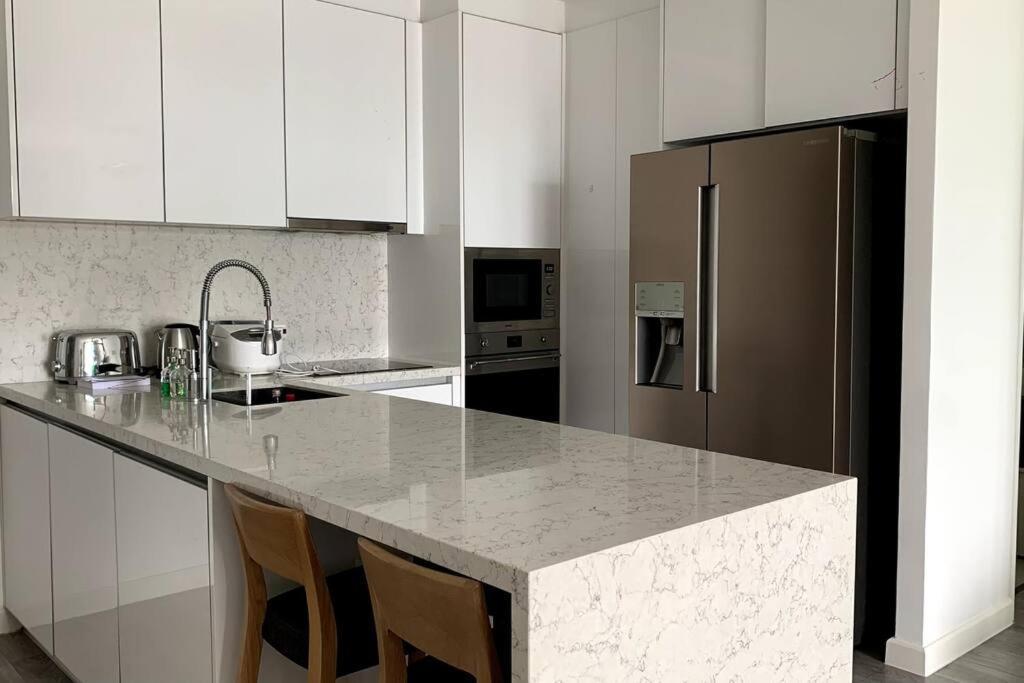 Cozy & Spacious 2br High Floor/amazing View Apartamento *